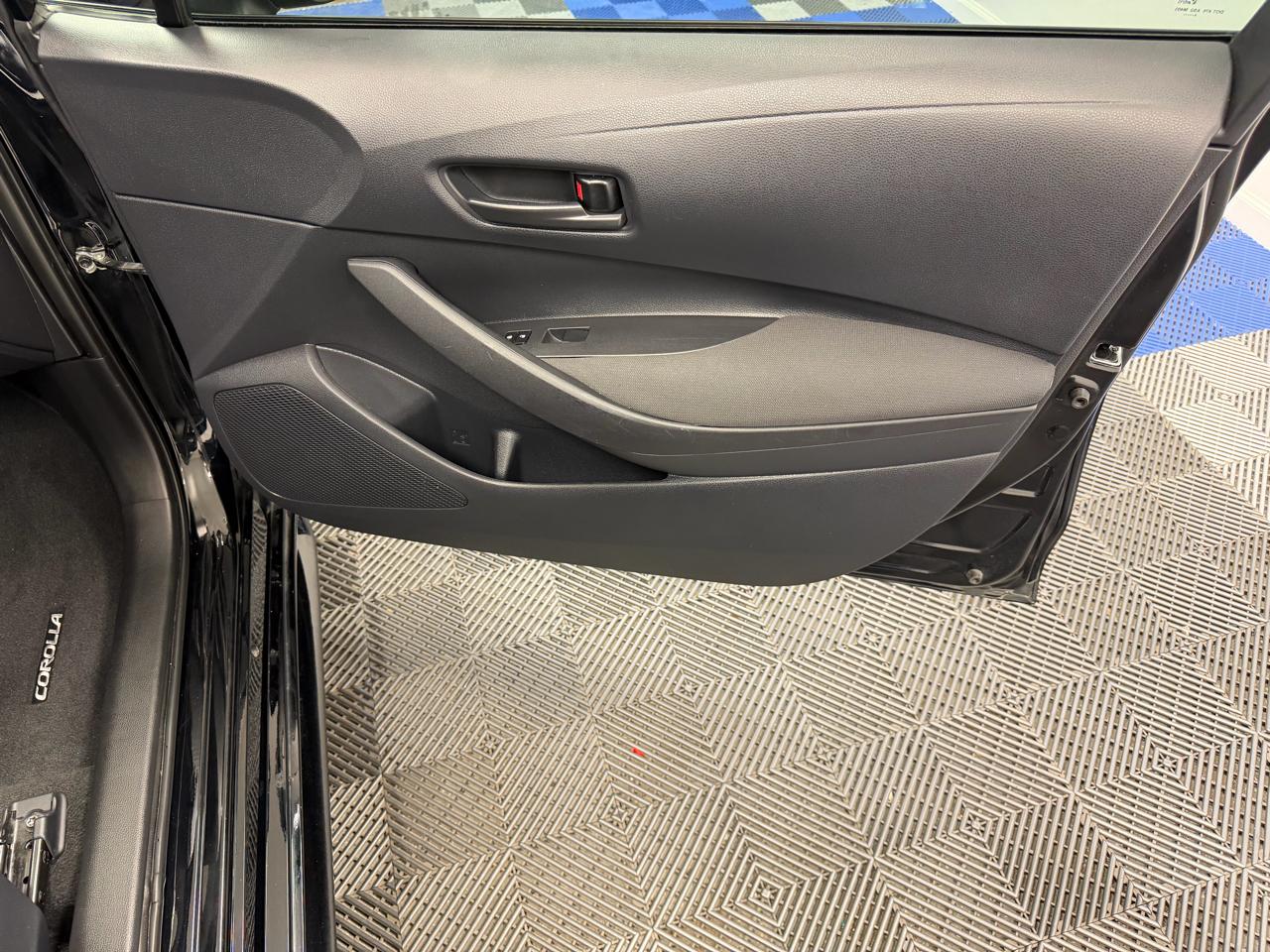 Toyota Corolla LE CVT (Natl) 2024