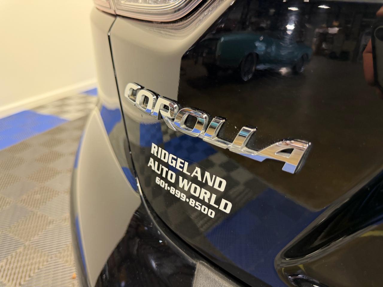 Toyota Corolla LE CVT (Natl) 2024