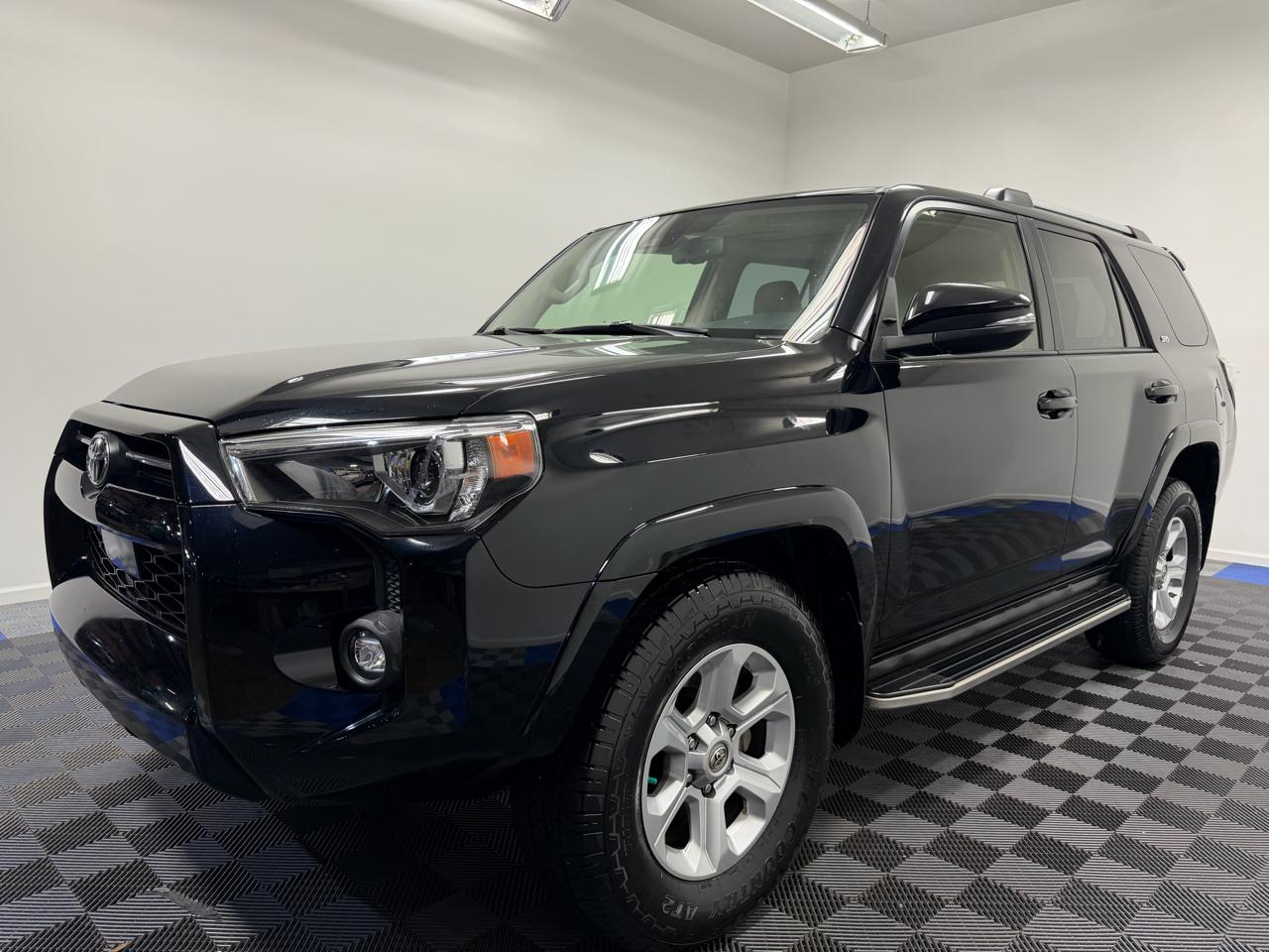 Toyota 4Runner SR5 Premium 2WD (Natl) 2021