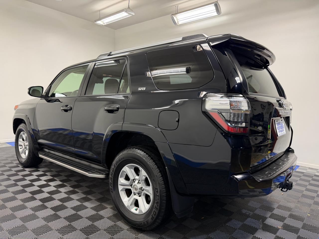Toyota 4Runner SR5 Premium 2WD (Natl) 2021
