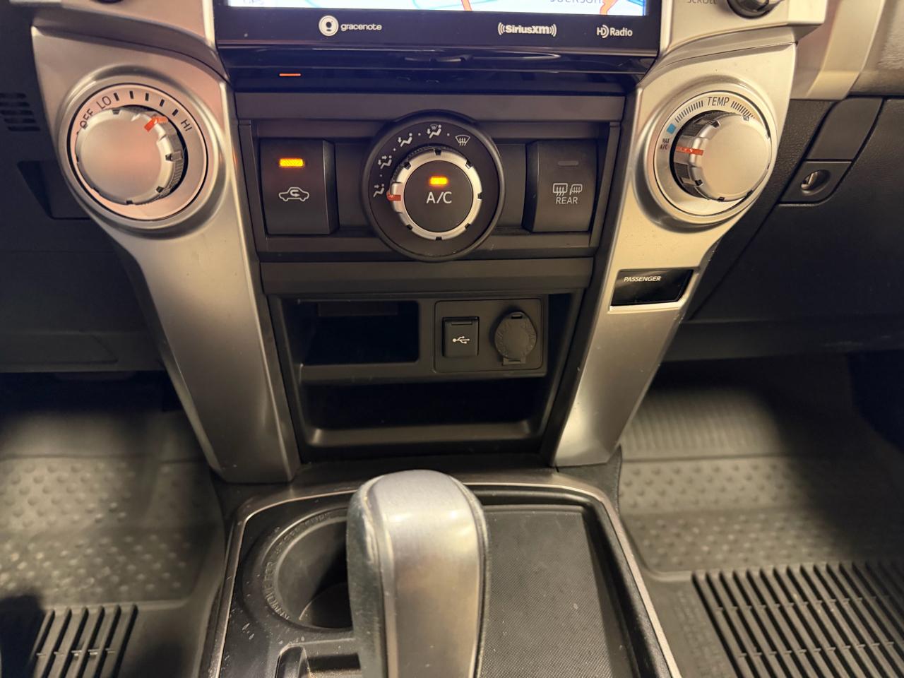 Toyota 4Runner SR5 Premium 2WD (Natl) 2021