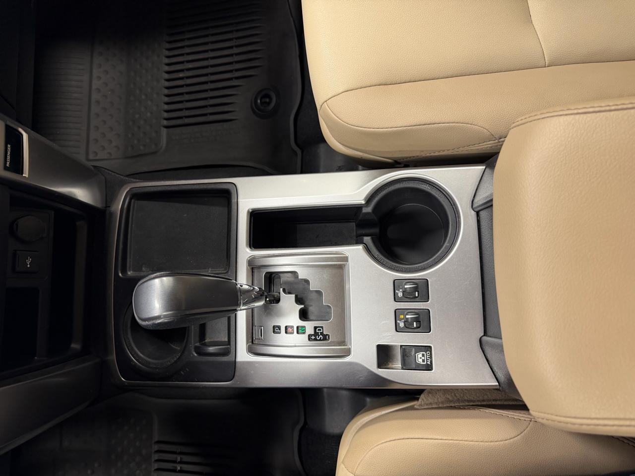 Toyota 4Runner SR5 Premium 2WD (Natl) 2021