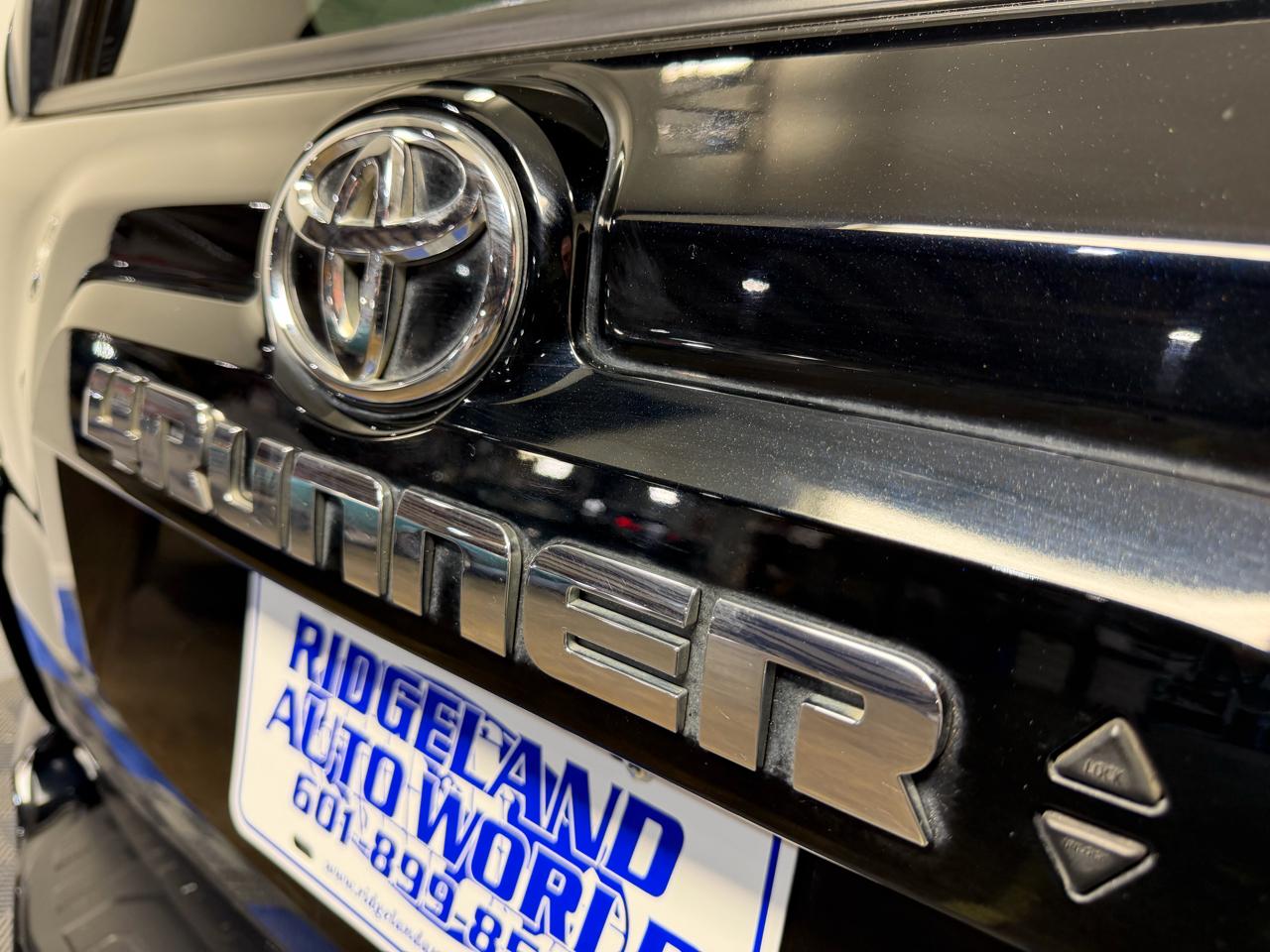 Toyota 4Runner SR5 Premium 2WD (Natl) 2021