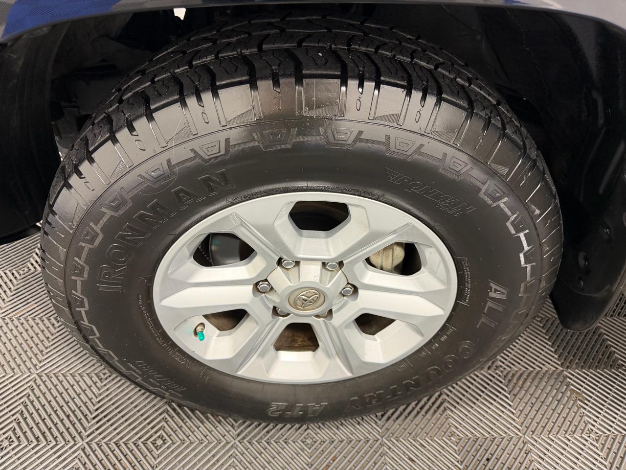 Toyota 4Runner SR5 Premium 2WD (Natl) 2021