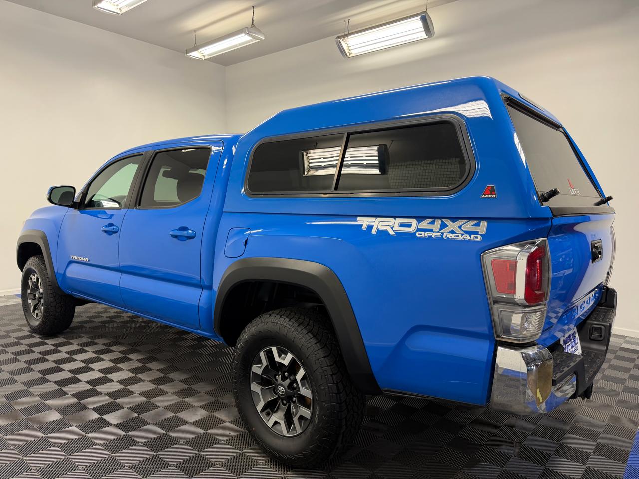 Toyota Tacoma 4WD TRD Off Road Double Cab 5' Bed V6 AT (Natl) 2021