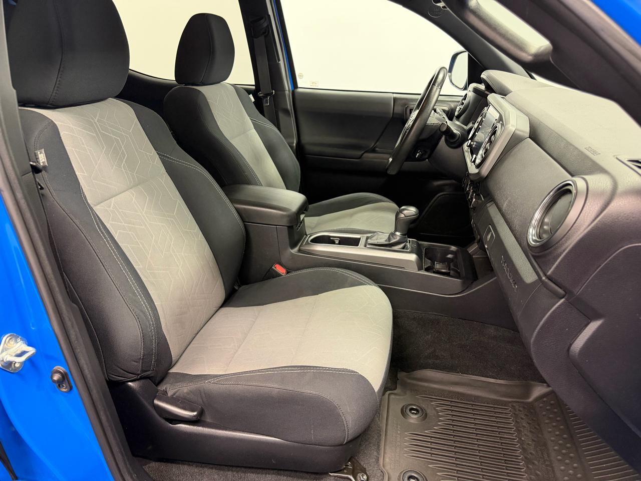 Toyota Tacoma 4WD TRD Off Road Double Cab 5' Bed V6 AT (Natl) 2021