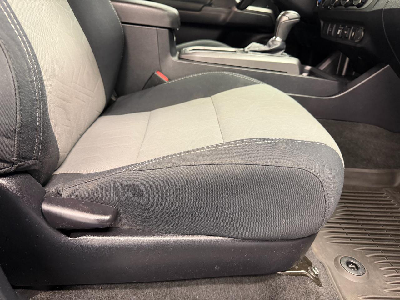 Toyota Tacoma 4WD TRD Off Road Double Cab 5' Bed V6 AT (Natl) 2021