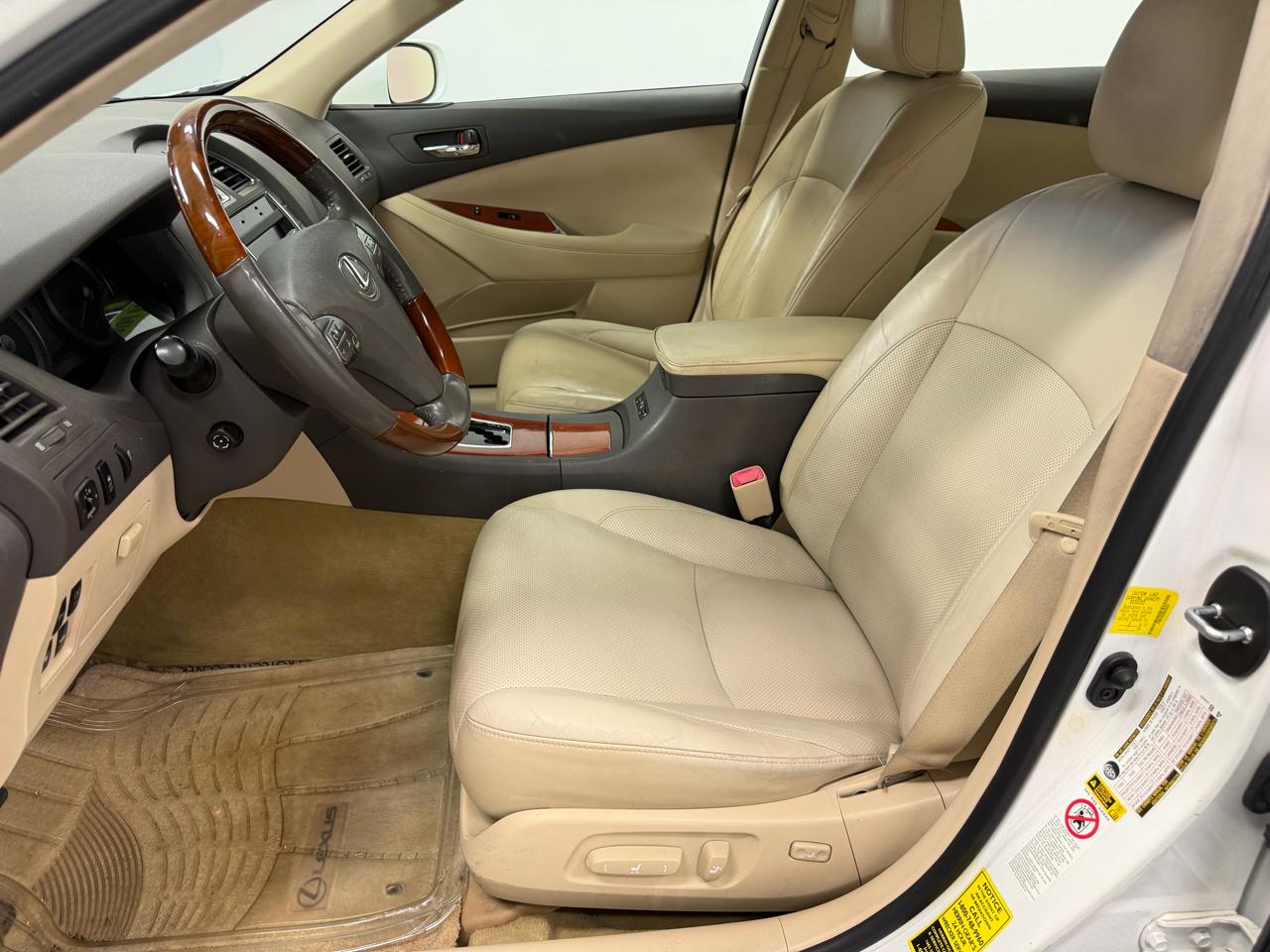 Lexus ES 350 4D Sedan 2011