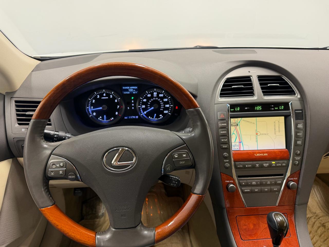 Lexus ES 350 4D Sedan 2011