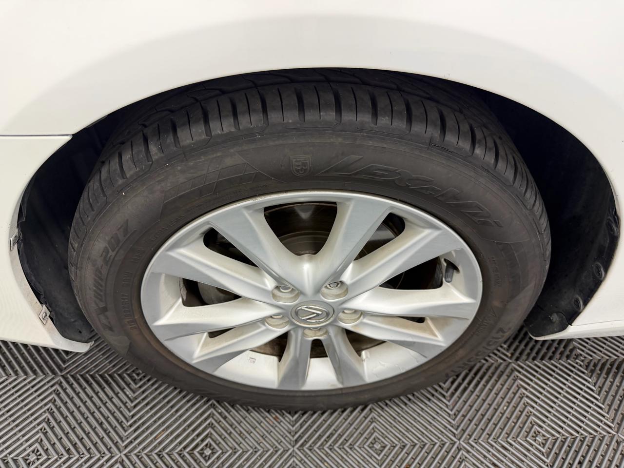 Lexus ES 350 4D Sedan 2011