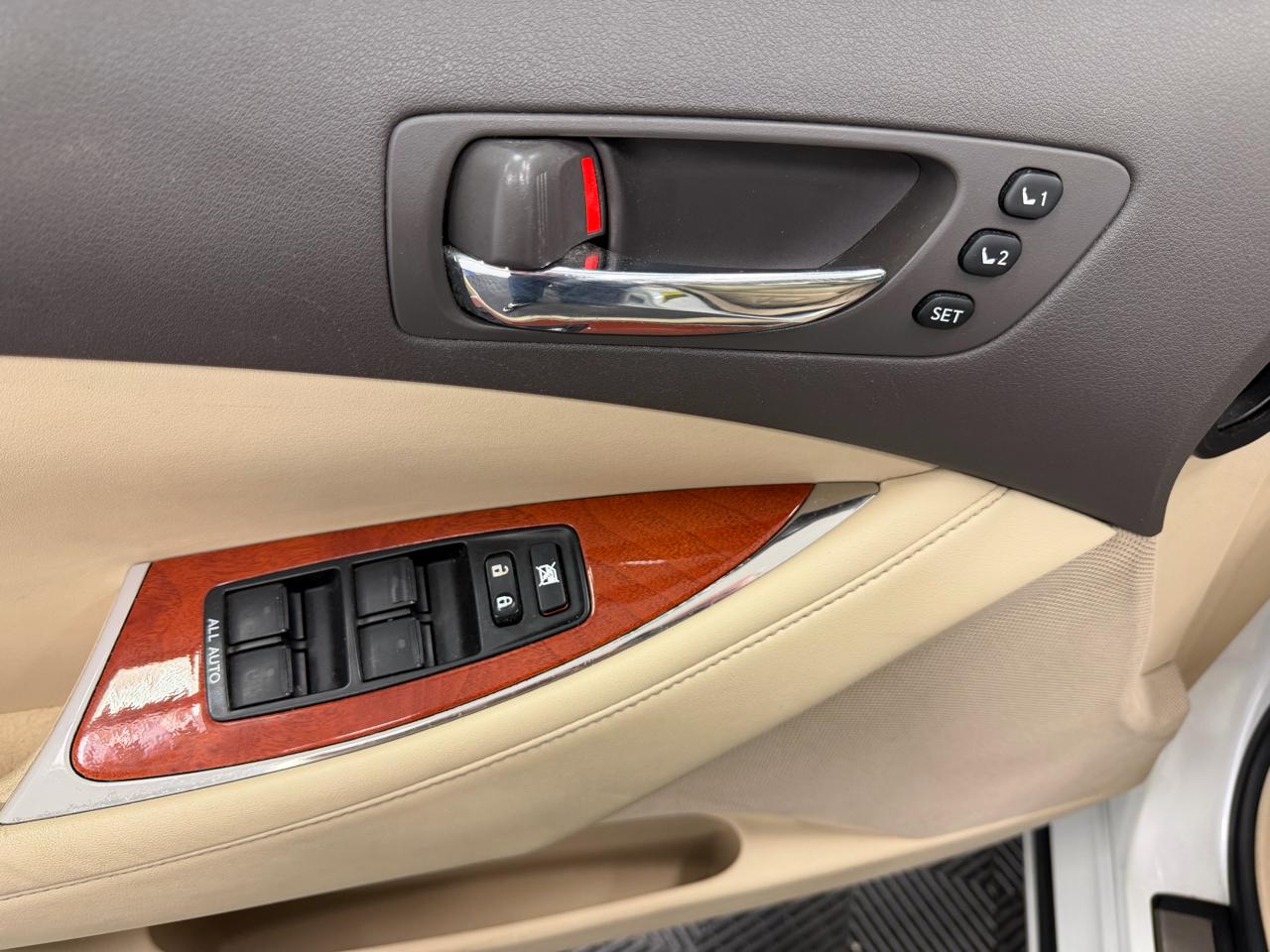 Lexus ES 350 4D Sedan 2011