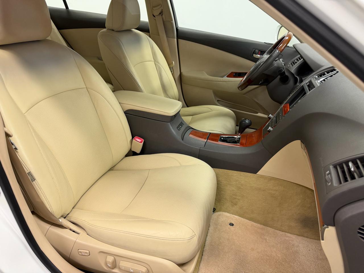 Lexus ES 350 4D Sedan 2011