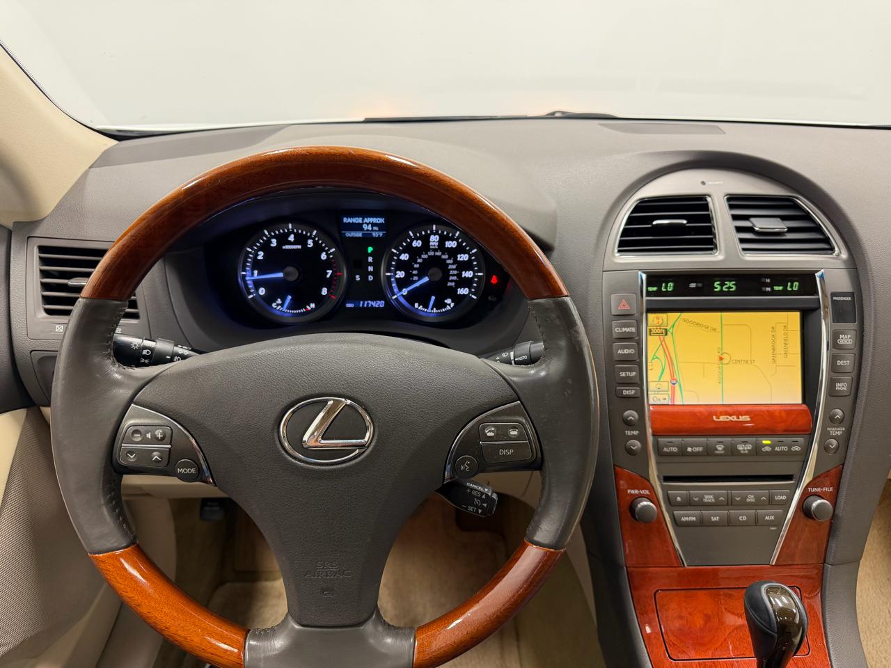 Lexus ES 350 4D Sedan 2011