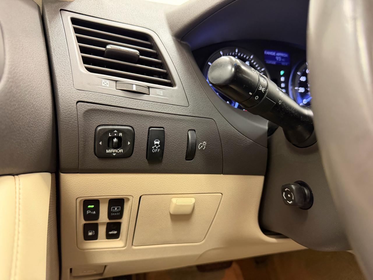 Lexus ES 350 4D Sedan 2011