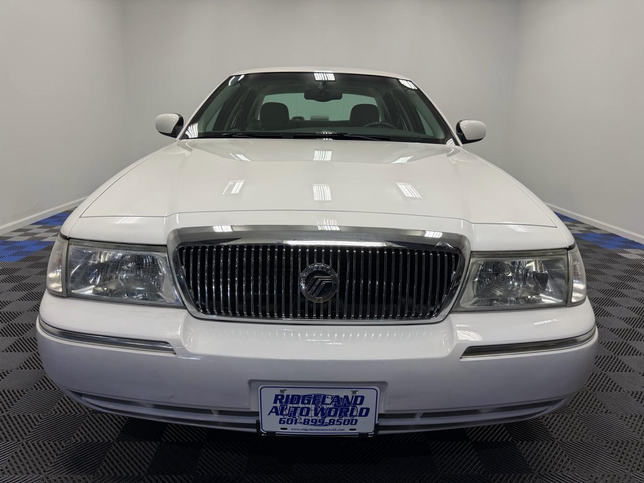 Mercury Grand Marquis 4dr Sdn LS Premium 2003