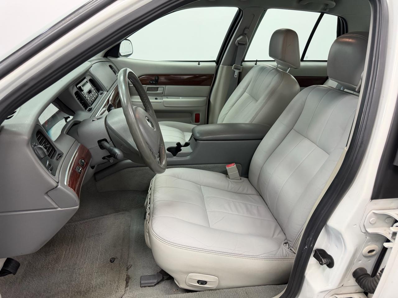 Mercury Grand Marquis 4dr Sdn LS Premium 2003