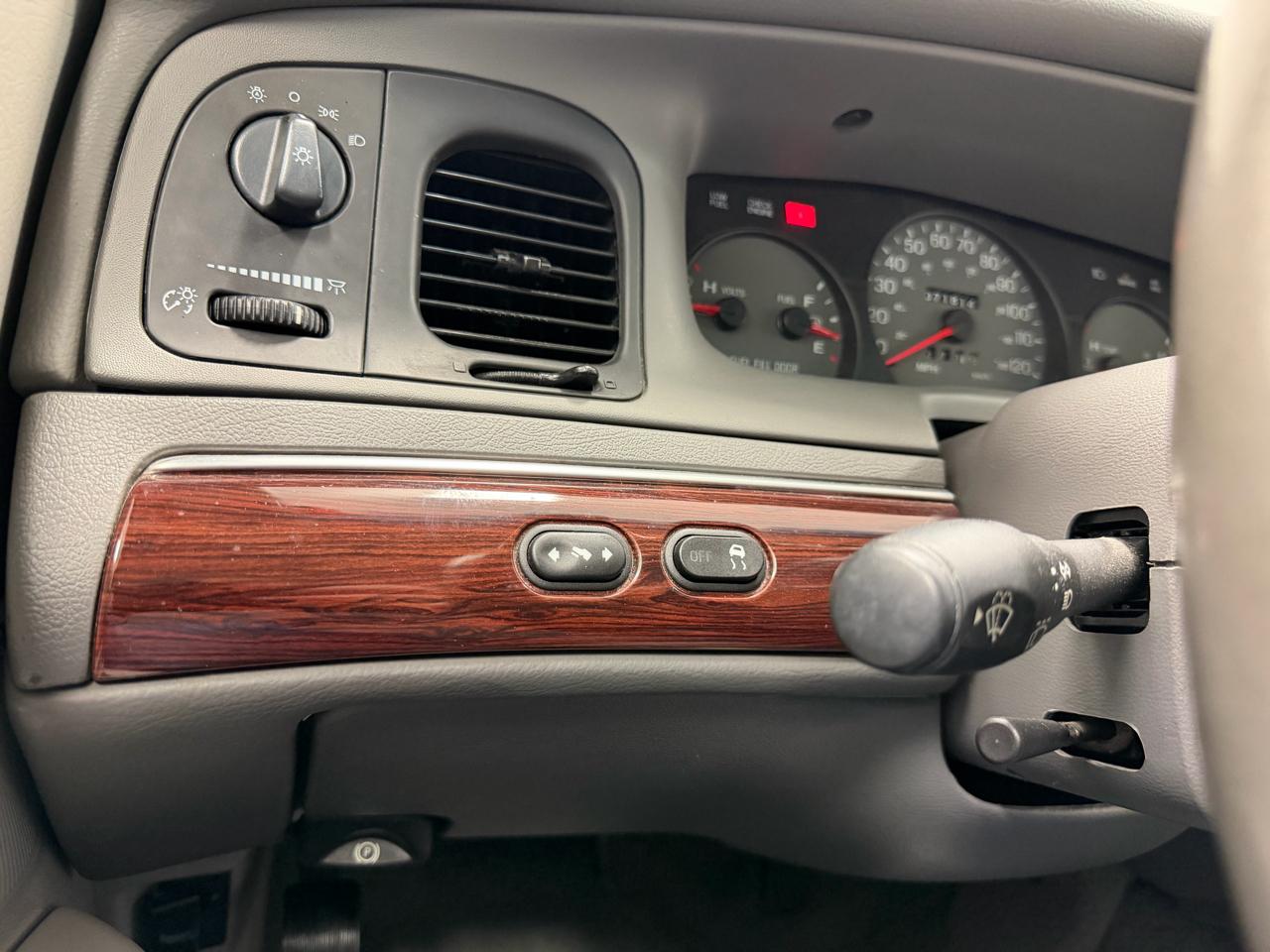 Mercury Grand Marquis 4dr Sdn LS Premium 2003