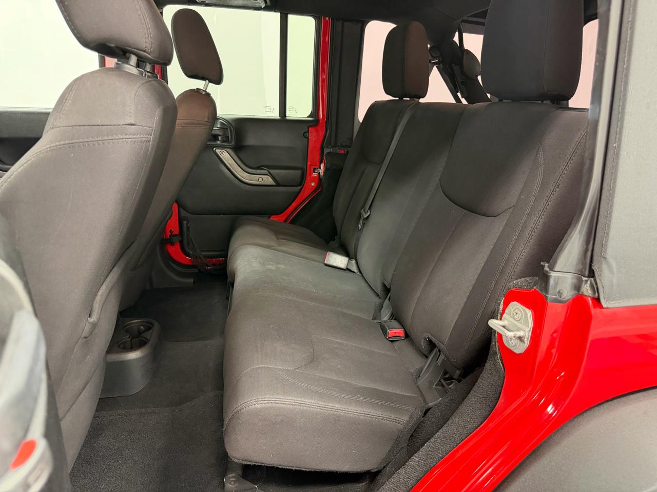 Jeep Wrangler Unlimited 4WD 4dr Sport 2015