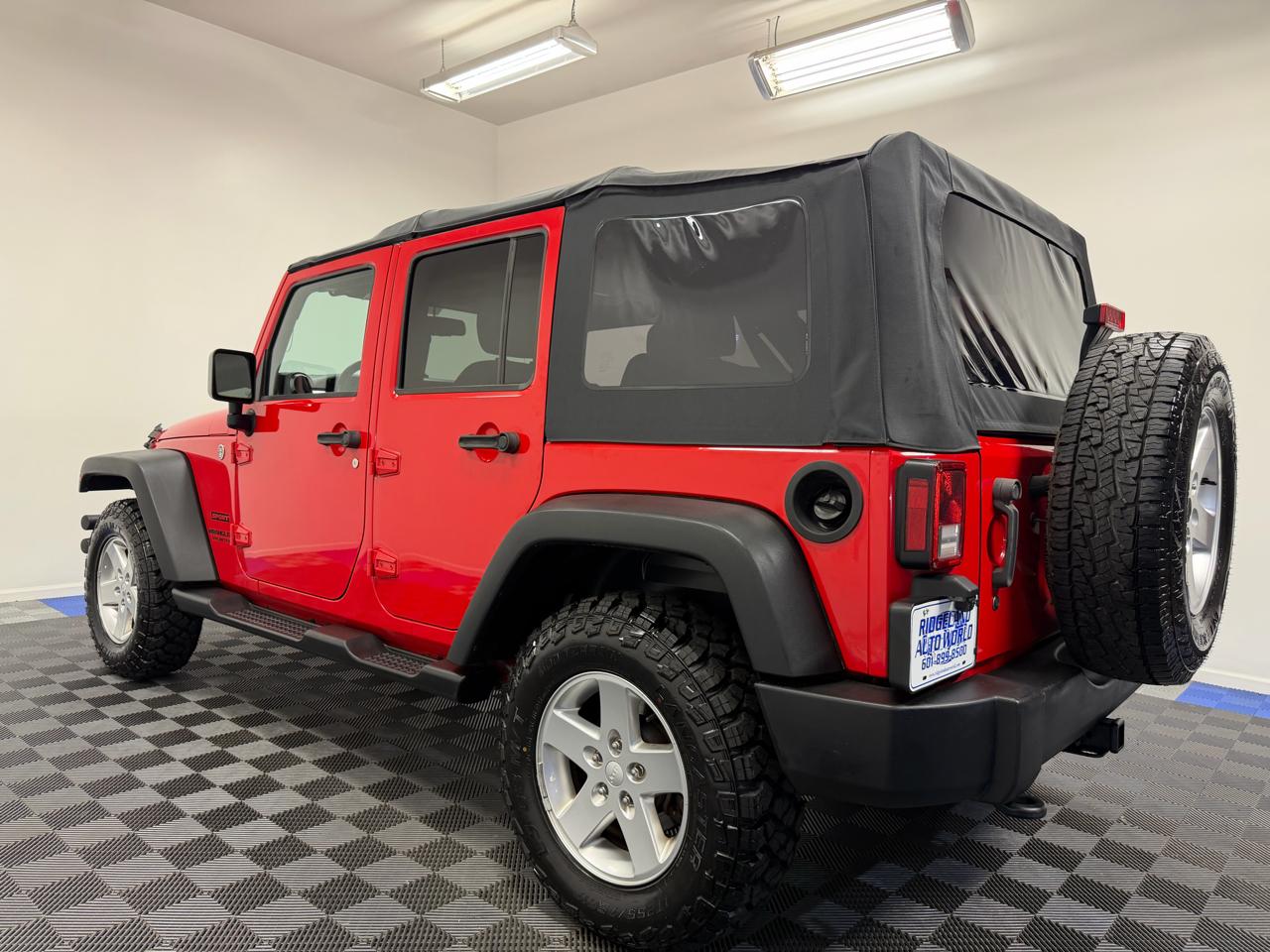 Jeep Wrangler Unlimited 4WD 4dr Sport 2015