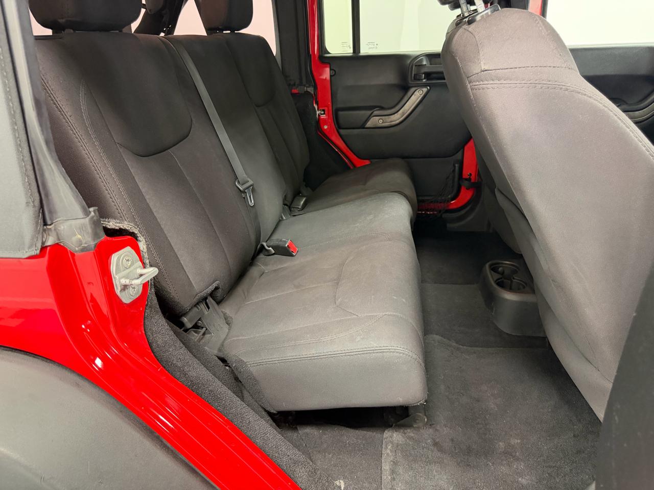 Jeep Wrangler Unlimited 4WD 4dr Sport 2015