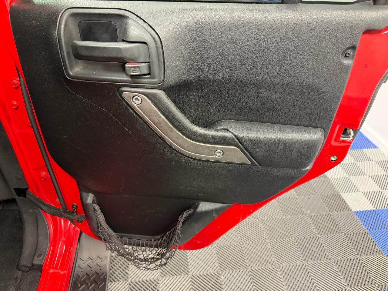 Jeep Wrangler Unlimited 4WD 4dr Sport 2015