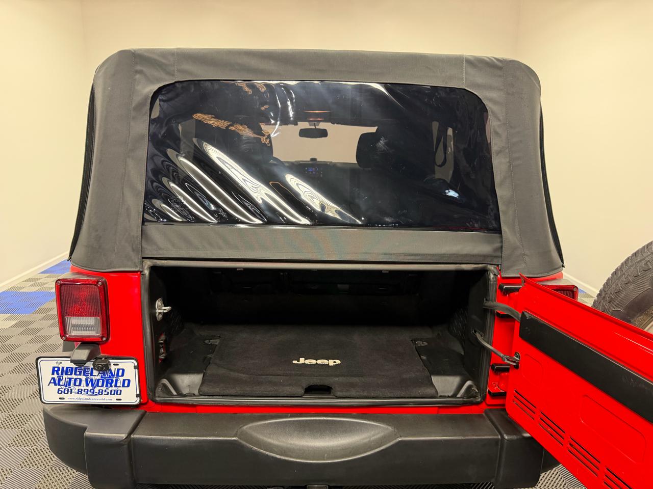 Jeep Wrangler Unlimited 4WD 4dr Sport 2015