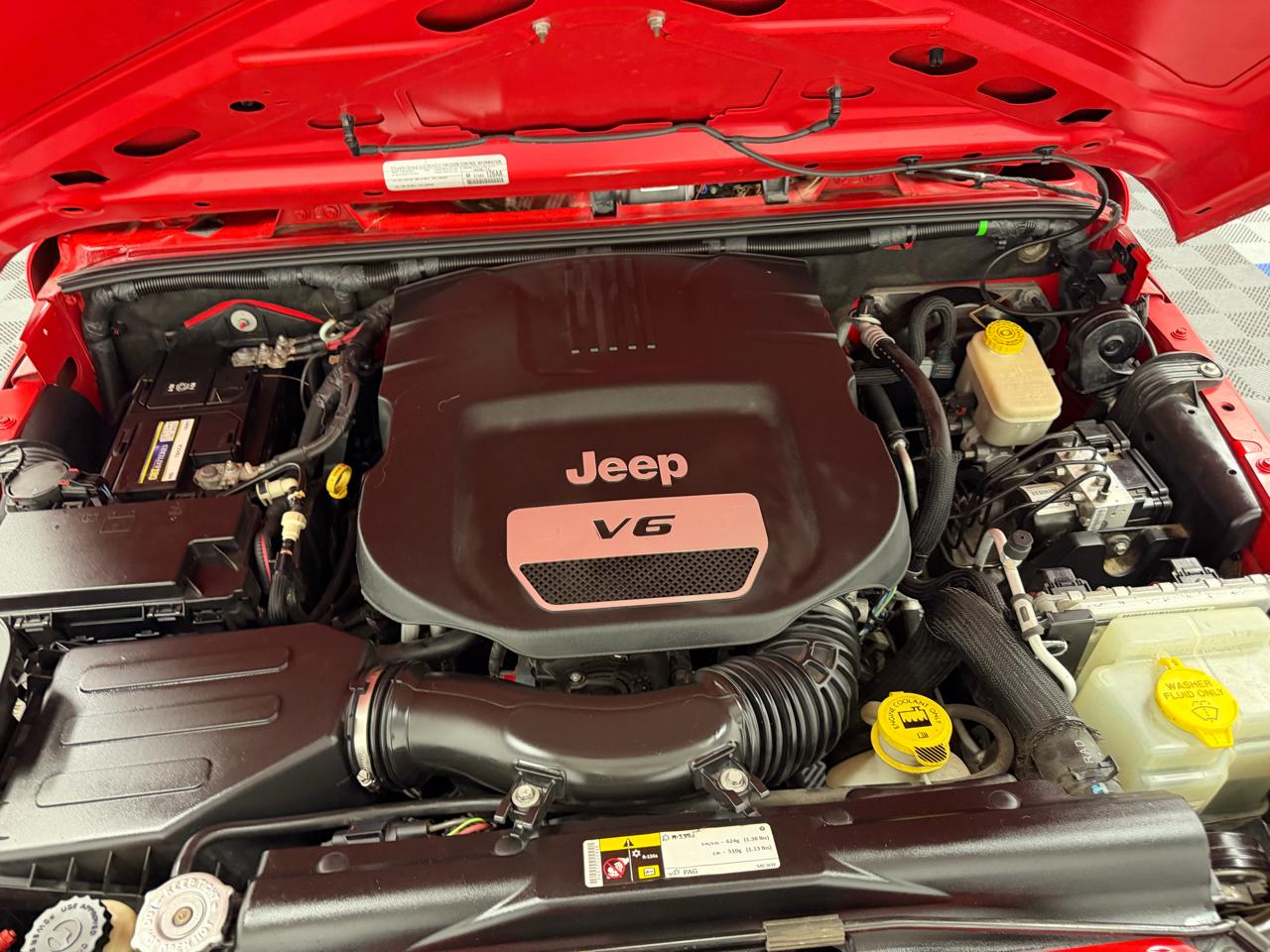 Jeep Wrangler Unlimited 4WD 4dr Sport 2015