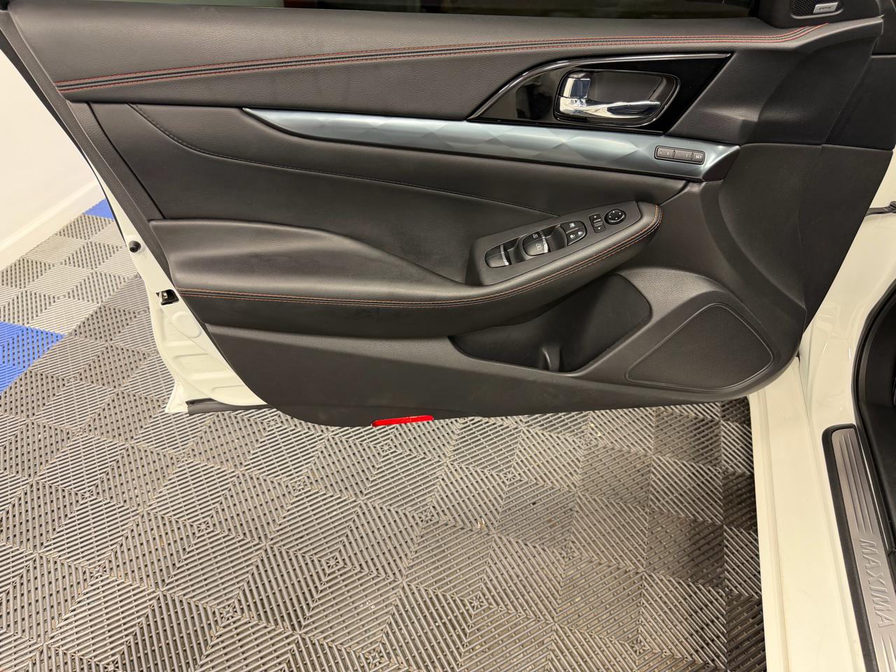 Nissan Maxima SR CVT 2023