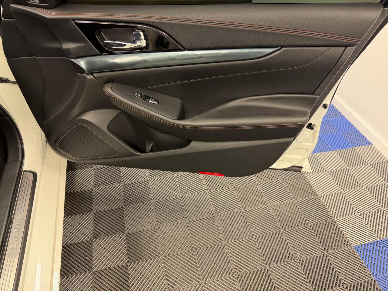 Nissan Maxima SR CVT 2023