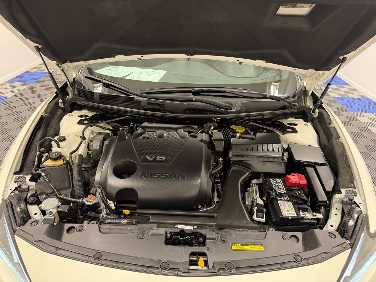 Nissan Maxima SR CVT 2023