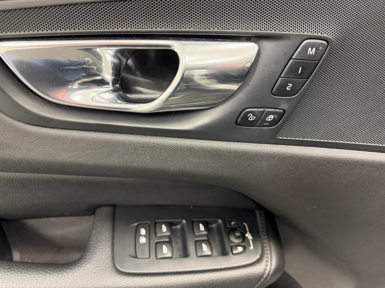 Volvo XC60 T5 AWD Momentum 2020