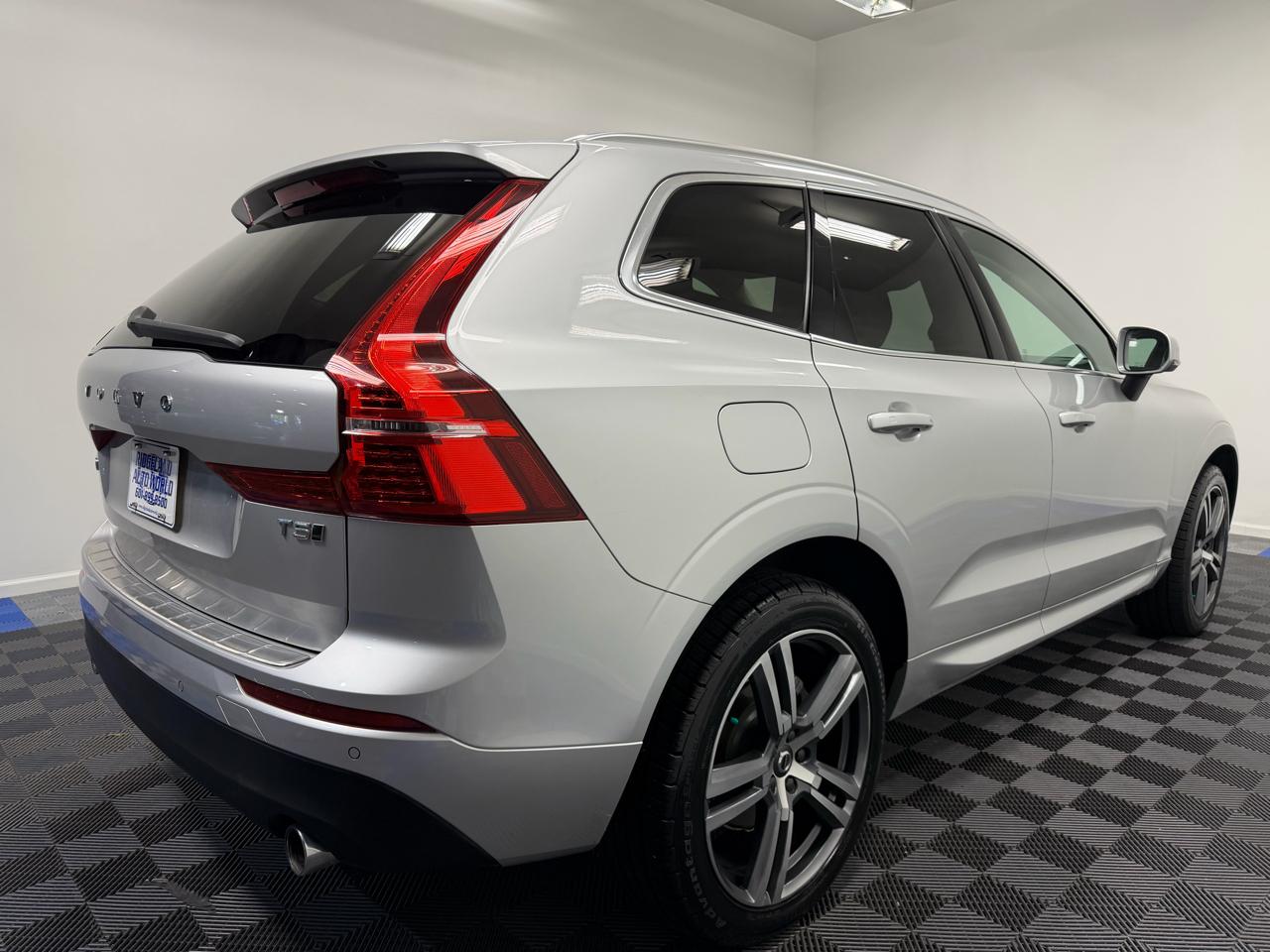 Volvo XC60 T5 AWD Momentum 2020
