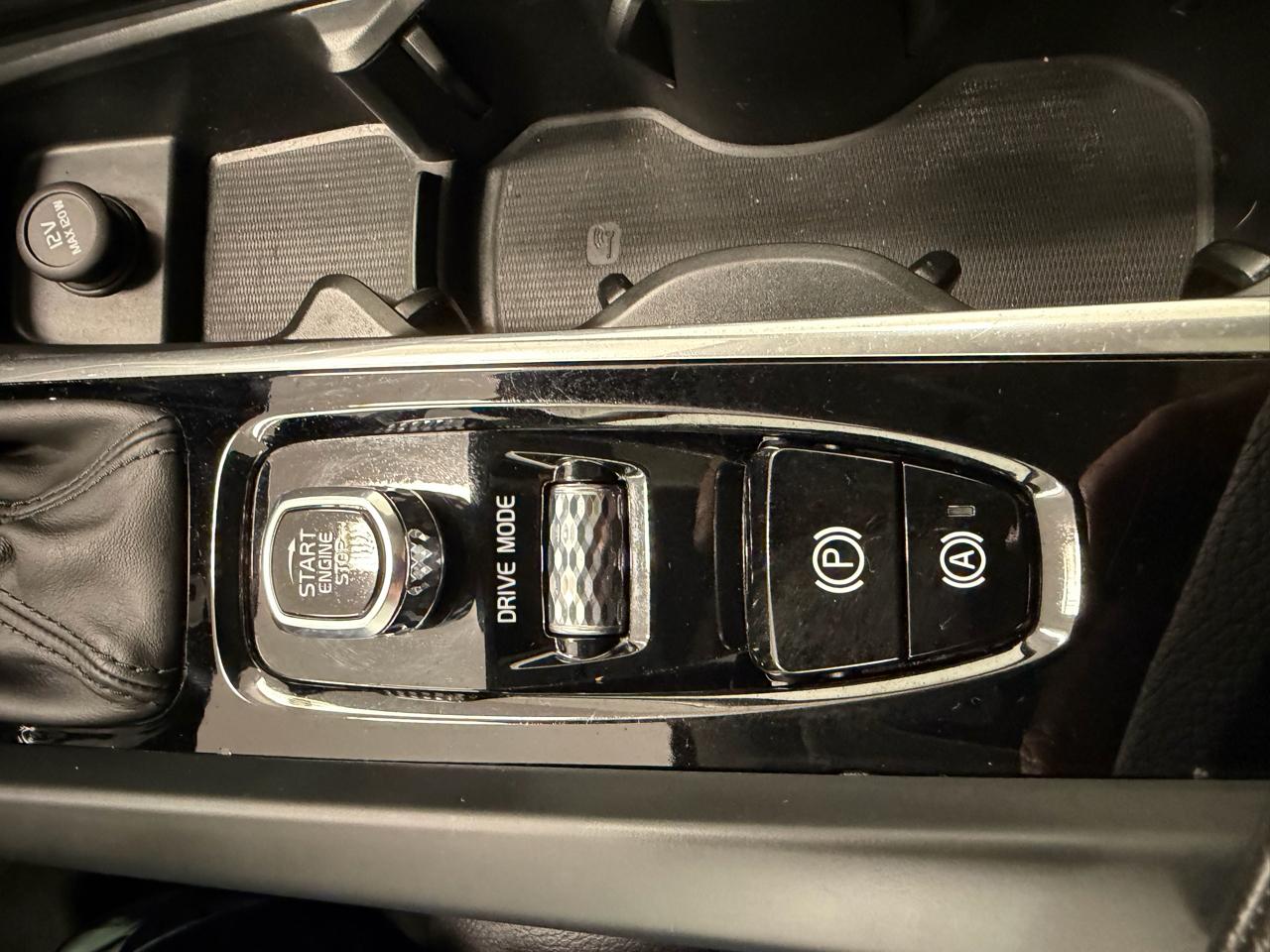 Volvo XC60 T5 AWD Momentum 2020