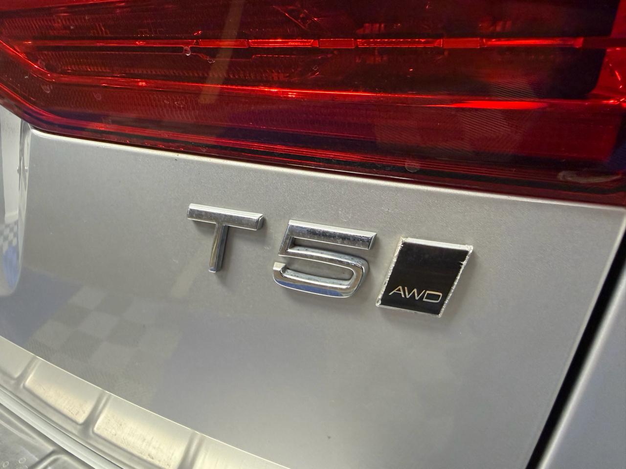Volvo XC60 T5 AWD Momentum 2020