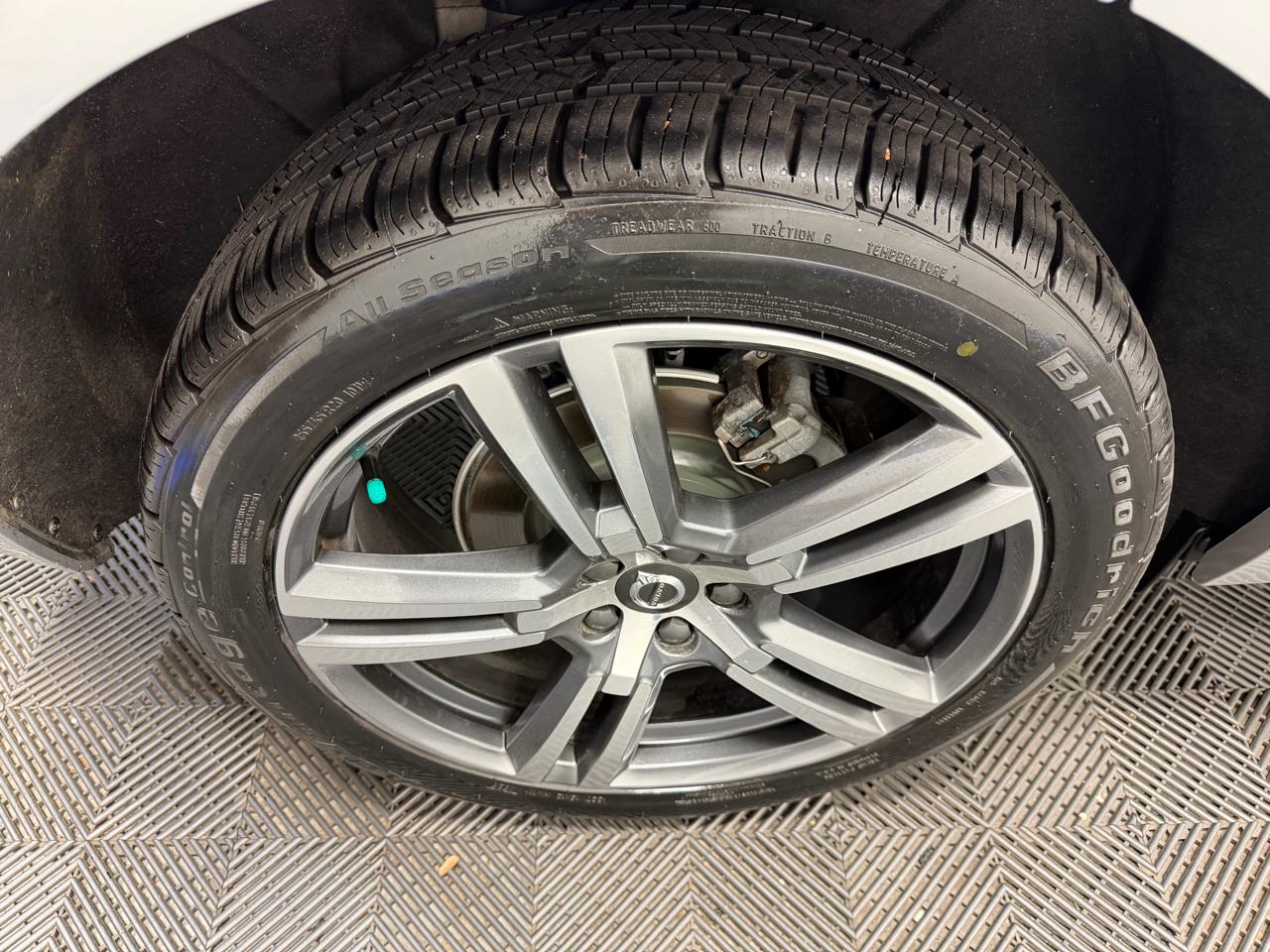 Volvo XC60 T5 AWD Momentum 2020