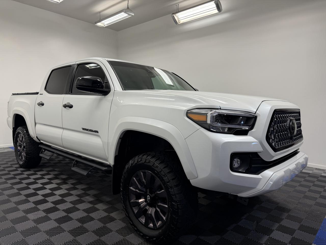 Toyota Tacoma 4WD Limited Double Cab 5' Bed V6 AT (Natl) 2021