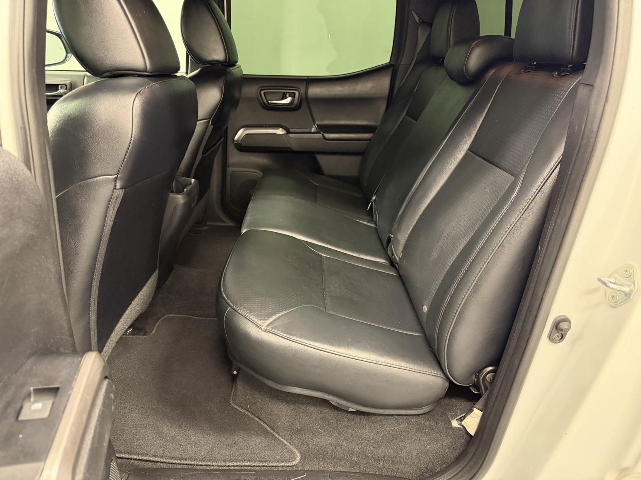 Toyota Tacoma 4WD Limited Double Cab 5' Bed V6 AT (Natl) 2021