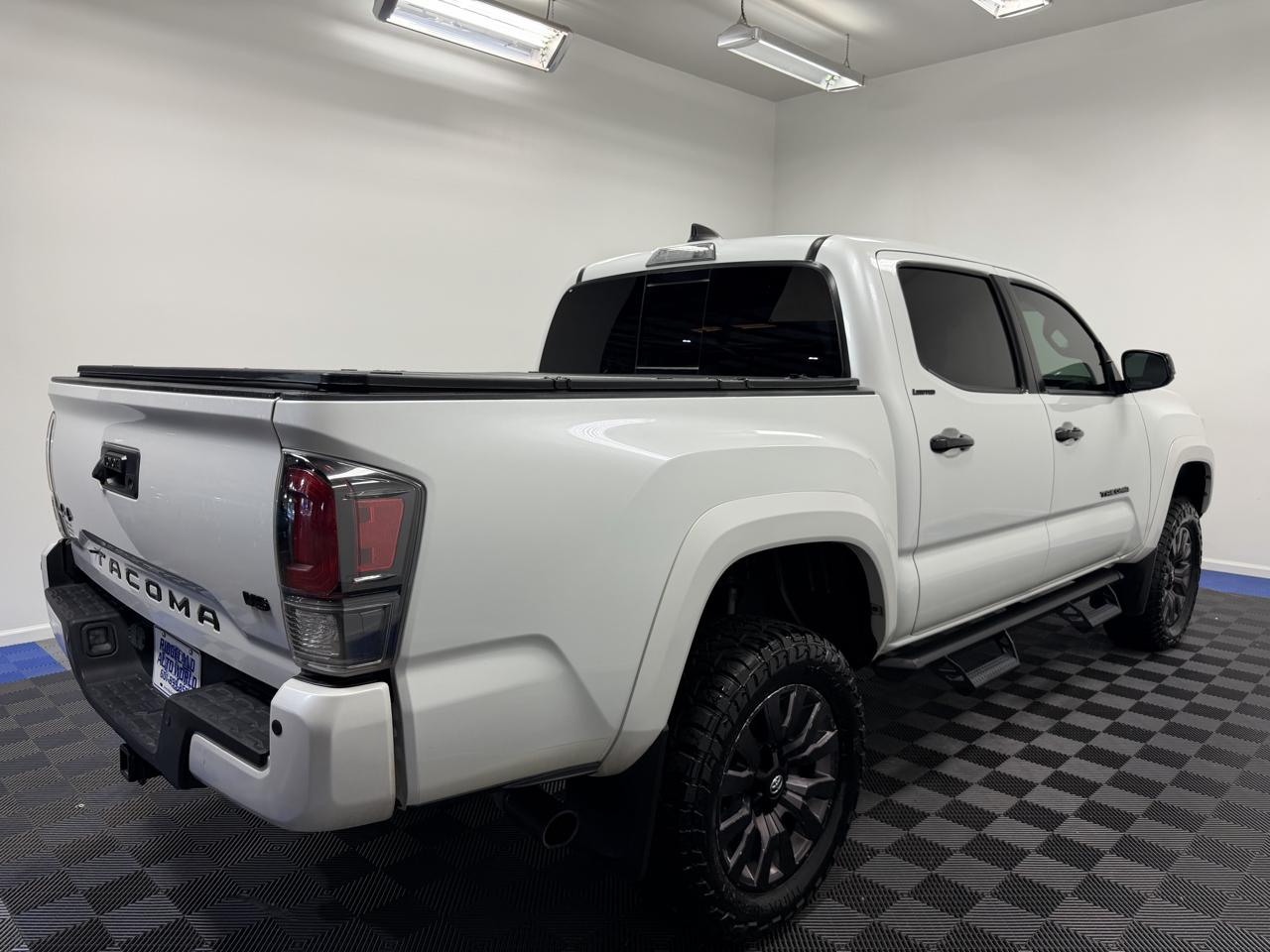 Toyota Tacoma 4WD Limited Double Cab 5' Bed V6 AT (Natl) 2021