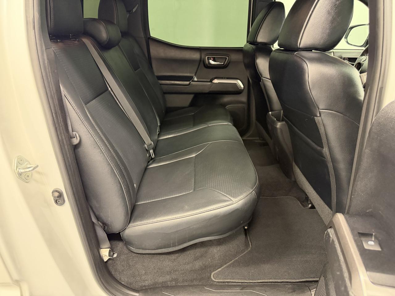 Toyota Tacoma 4WD Limited Double Cab 5' Bed V6 AT (Natl) 2021