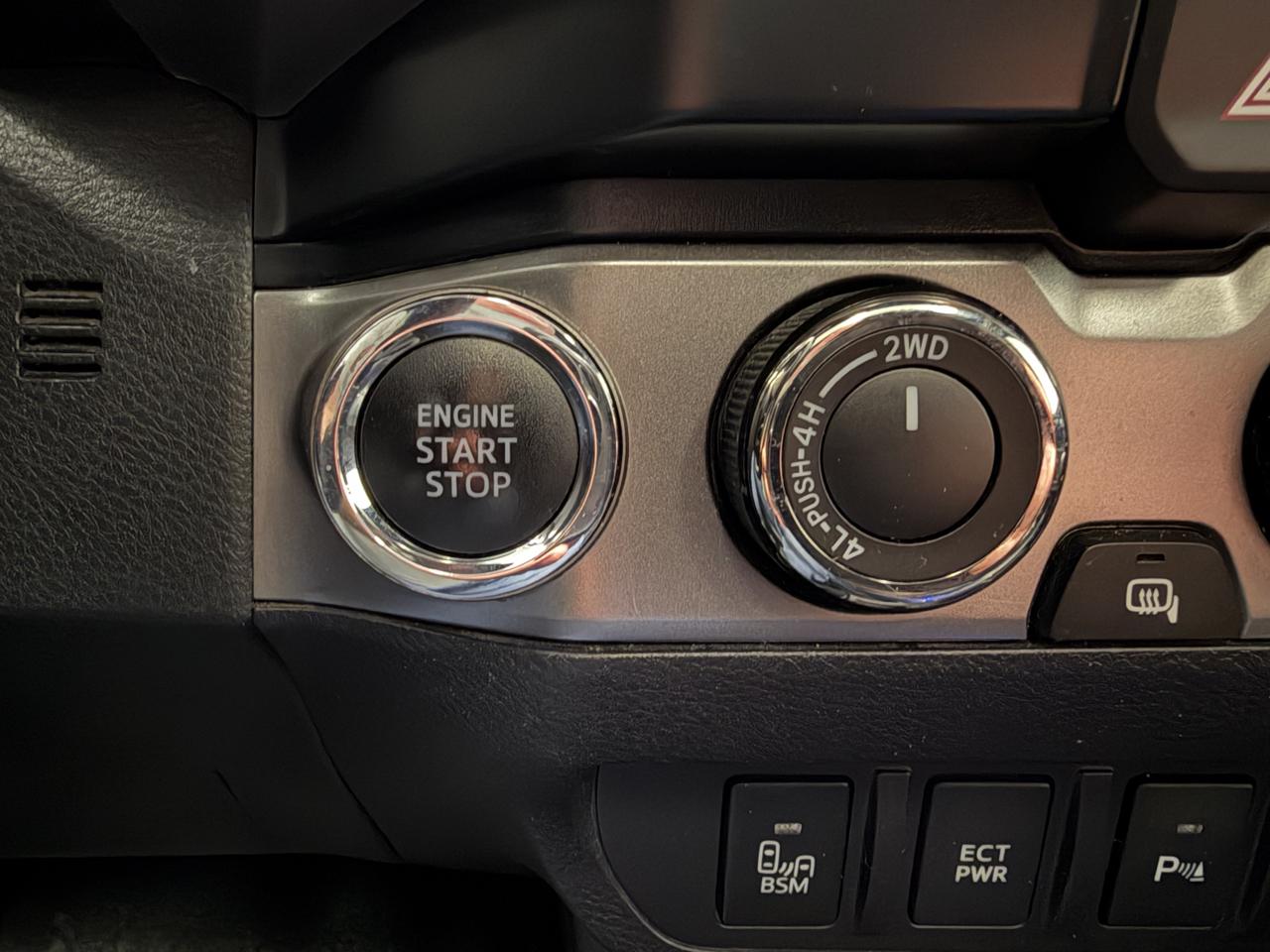 Toyota Tacoma 4WD Limited Double Cab 5' Bed V6 AT (Natl) 2021
