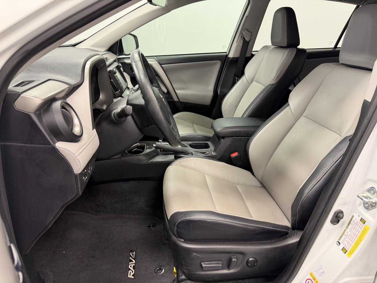 Toyota RAV4 Limited FWD (Natl) 2017