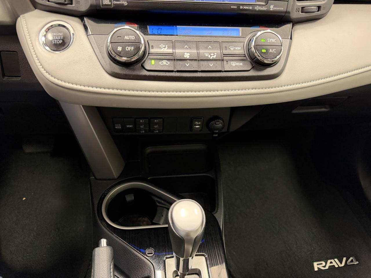 Toyota RAV4 Limited FWD (Natl) 2017