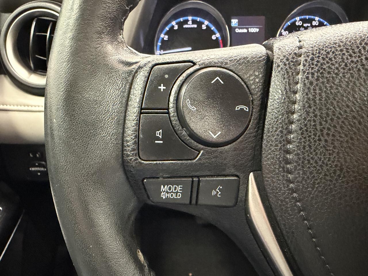 Toyota RAV4 Limited FWD (Natl) 2017