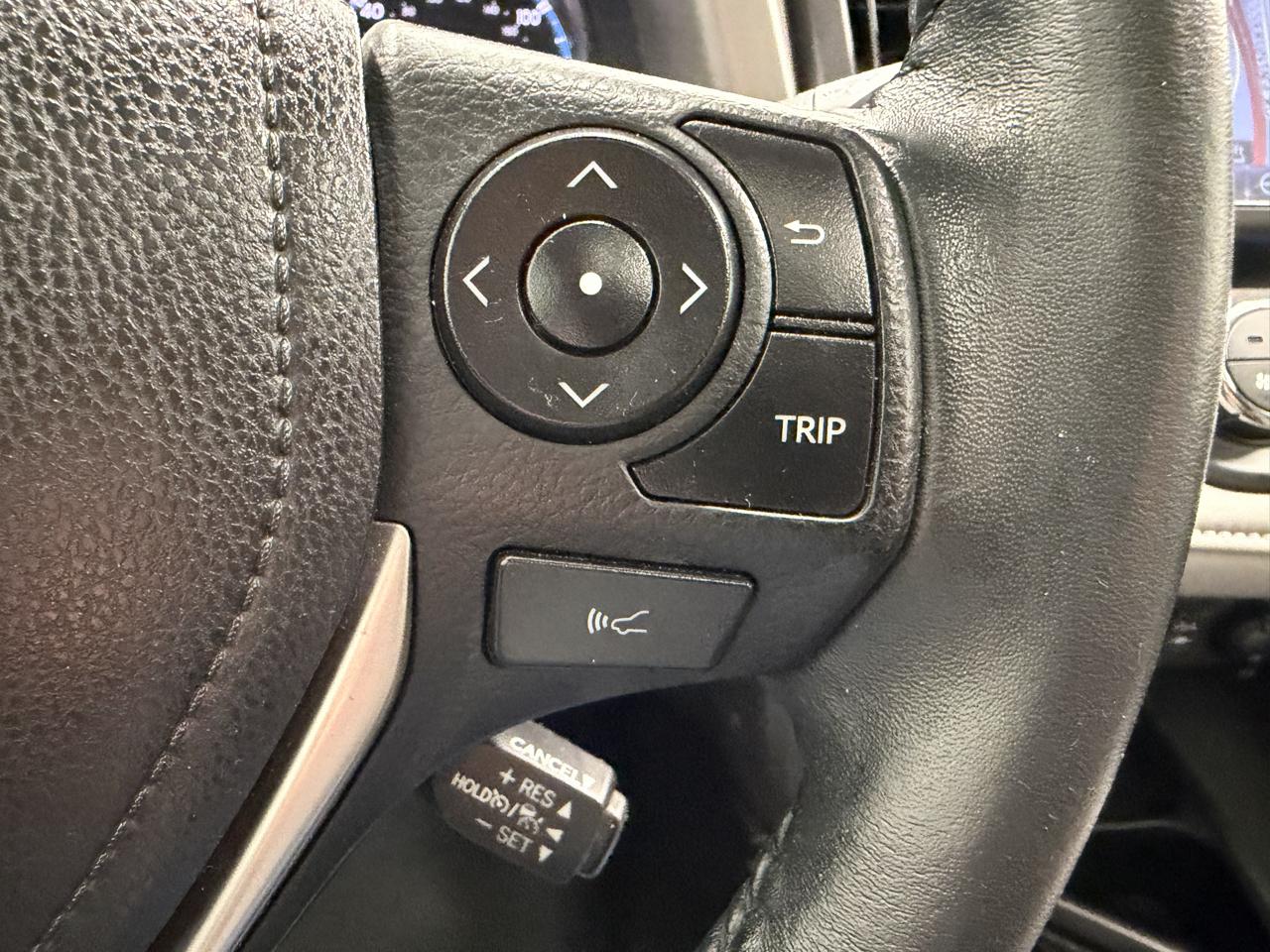 Toyota RAV4 Limited FWD (Natl) 2017