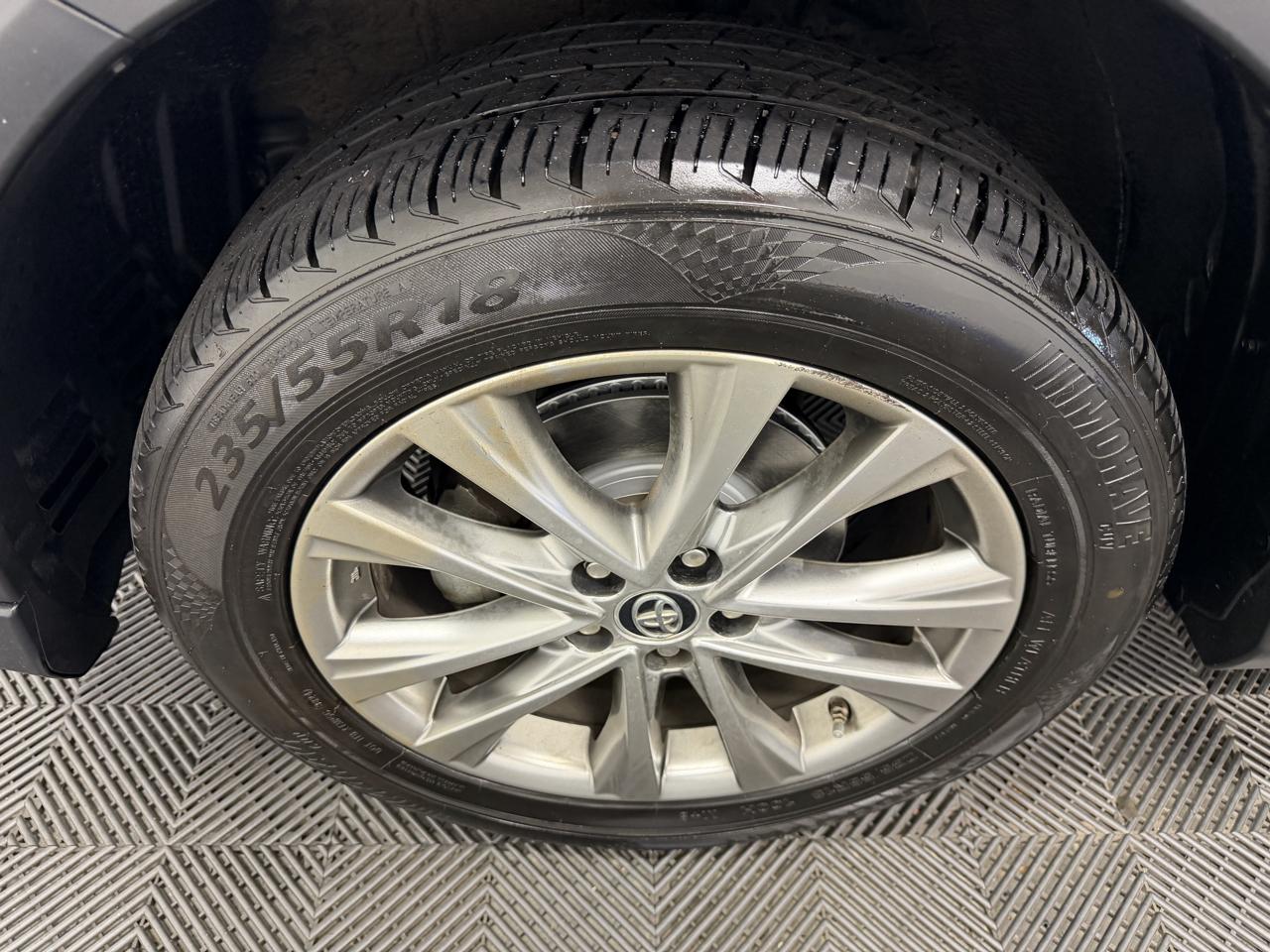 Toyota RAV4 Limited FWD (Natl) 2017