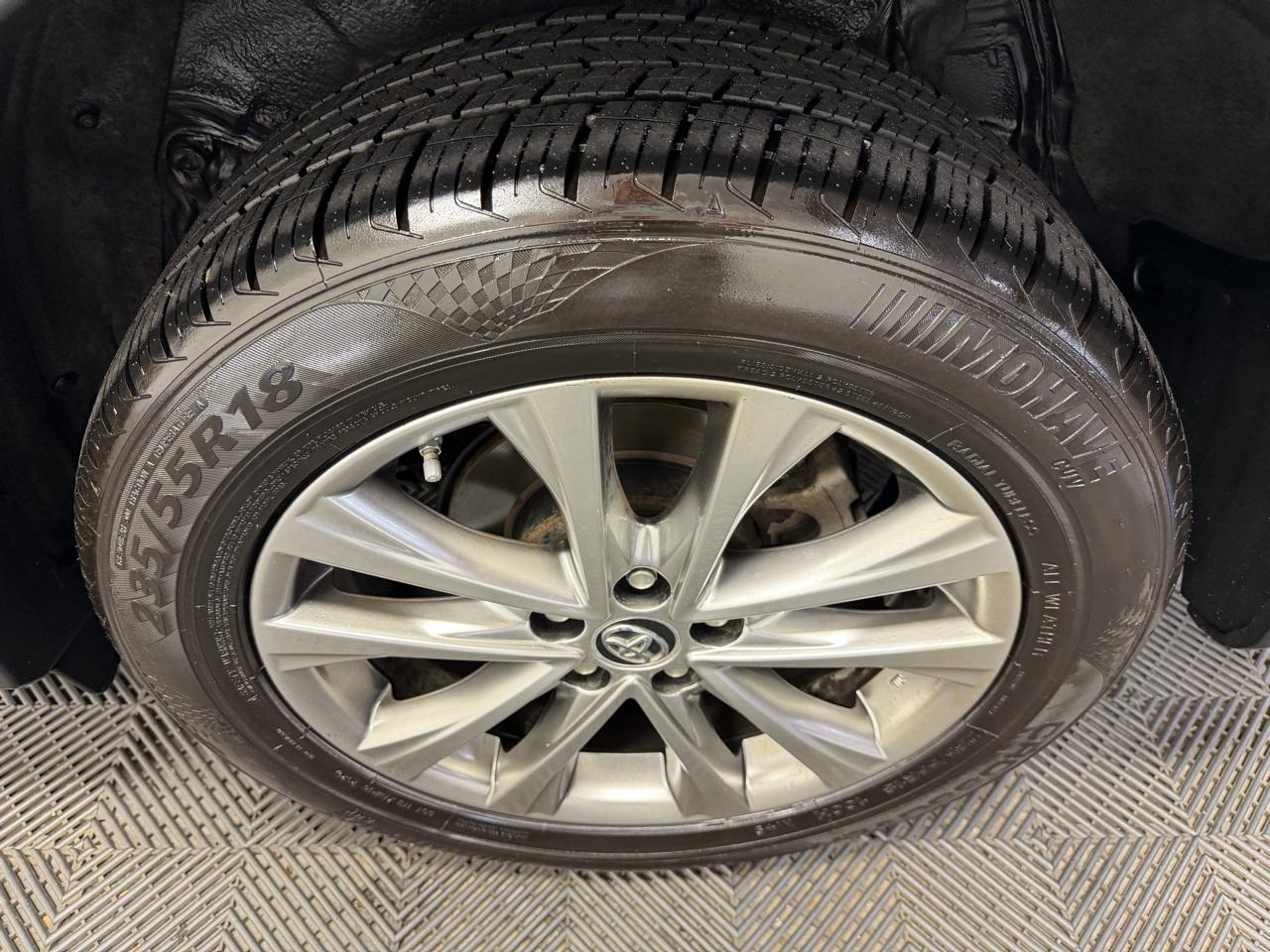 Toyota RAV4 Limited FWD (Natl) 2017