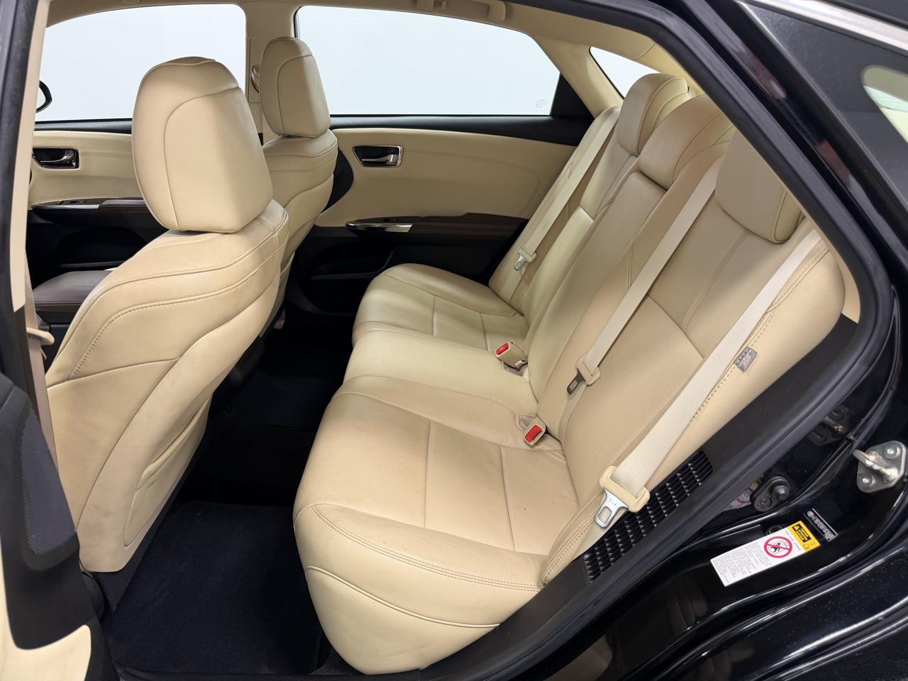 Toyota Avalon Hybrid 4dr Sdn XLE Premium (Natl) 2015