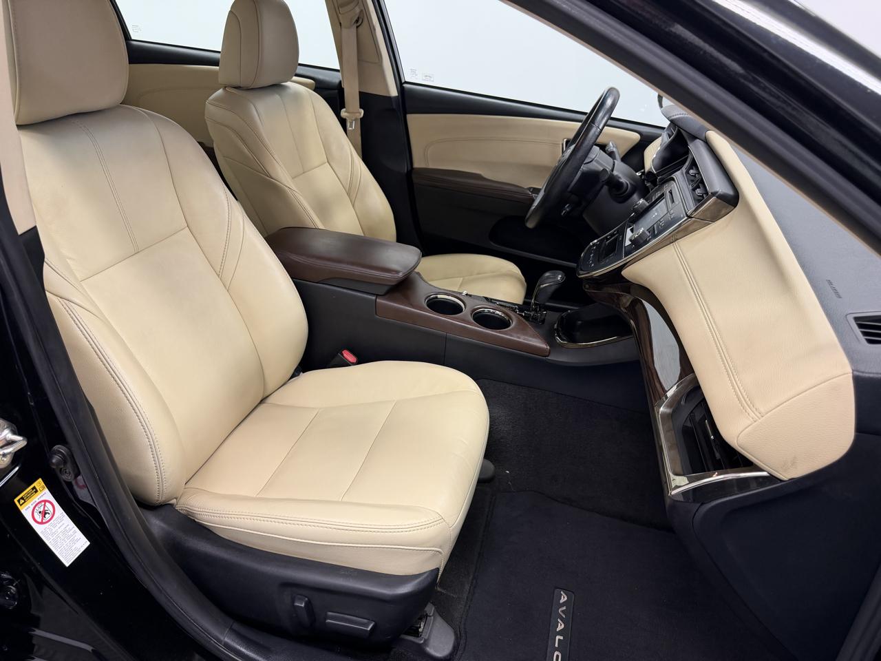 Toyota Avalon Hybrid 4dr Sdn XLE Premium (Natl) 2015
