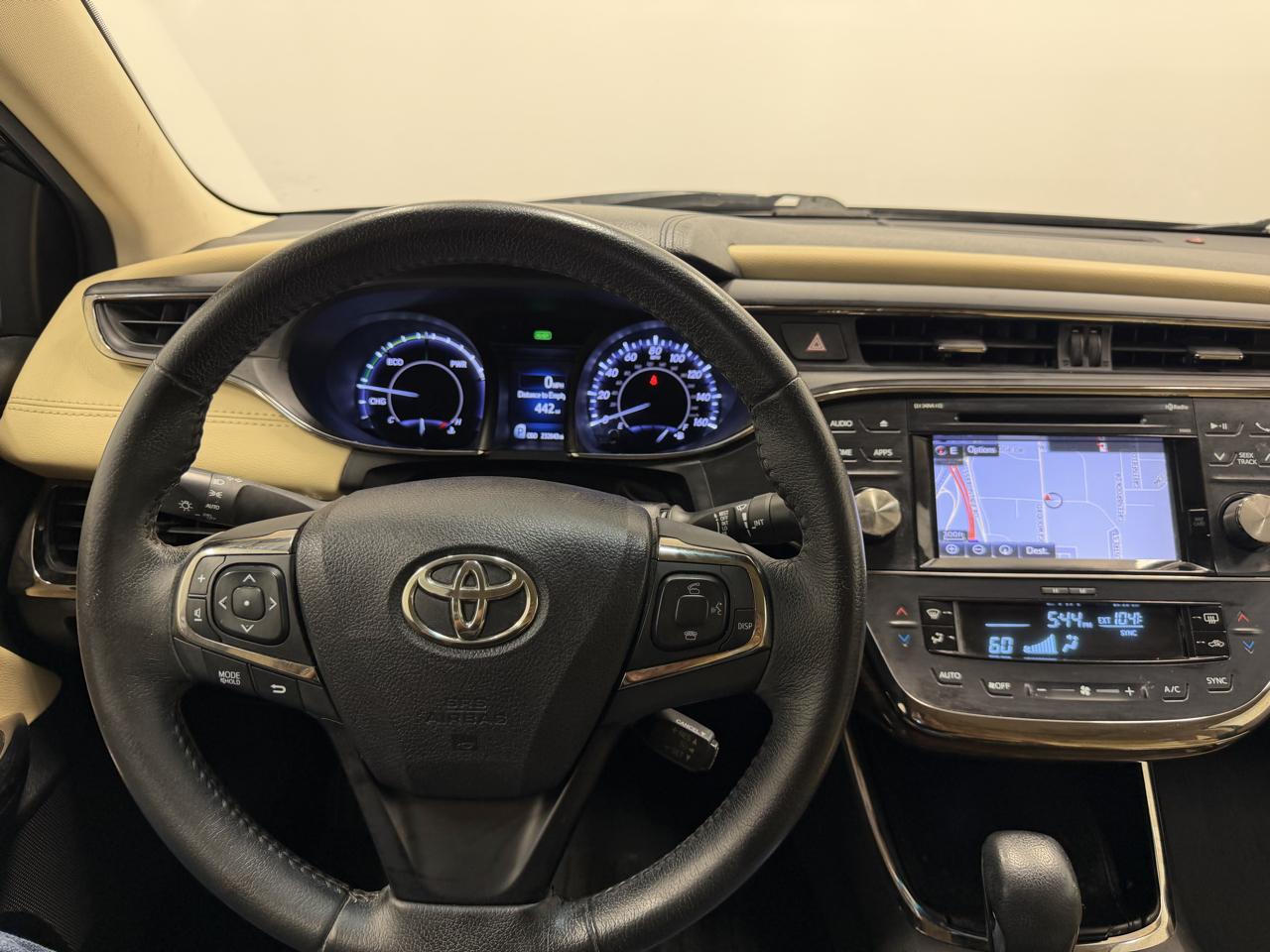 Toyota Avalon Hybrid 4dr Sdn XLE Premium (Natl) 2015