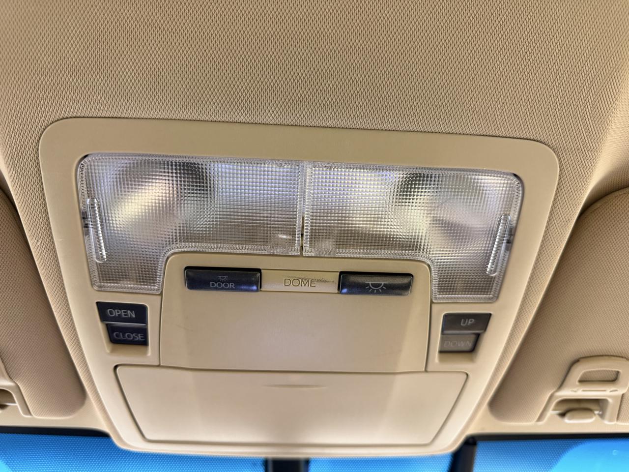 Toyota Avalon Hybrid 4dr Sdn XLE Premium (Natl) 2015
